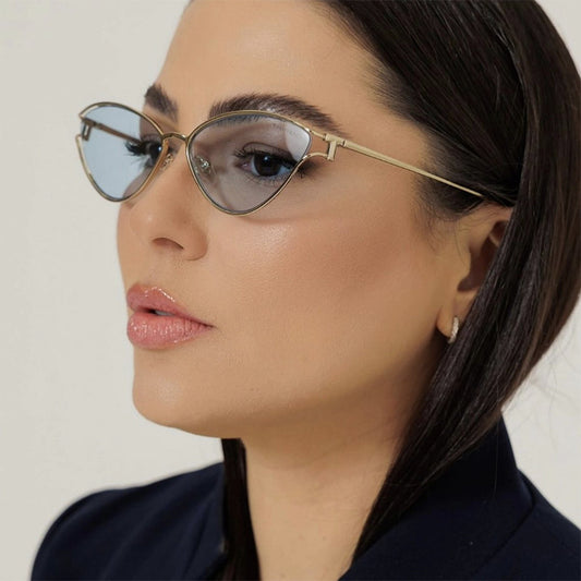 Triangle cat eye sunglasses with hollowed out high-end feel, new personalized sunglasses, trendy metal sunglasses