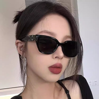 Square cat eye sunglasses for women with a high-end feel, small face, retro sunglasses, new sunglasses with UV protection